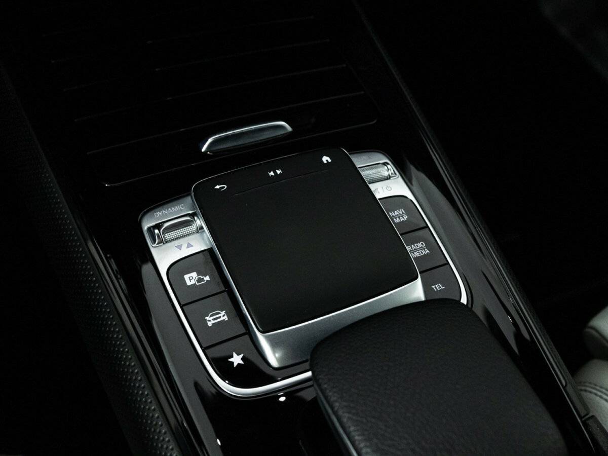 Mercedes-Benz GLB с пробегом — 2020 год. Фото: #17