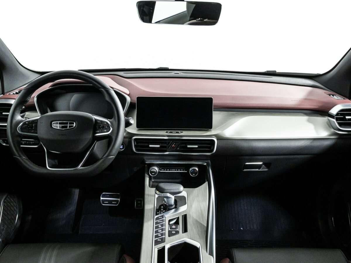 Geely Coolray с пробегом — 2023 год. Фото: #12