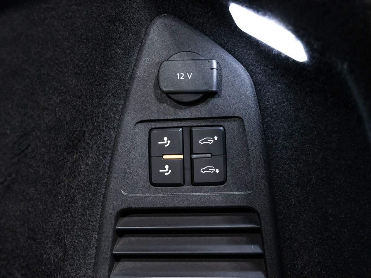 Volkswagen Touareg с пробегом — 2020 год. Фото: #16