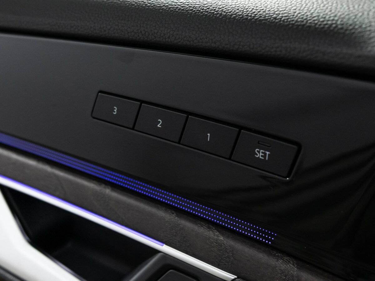 Volkswagen Touareg с пробегом — 2020 год. Фото: #18