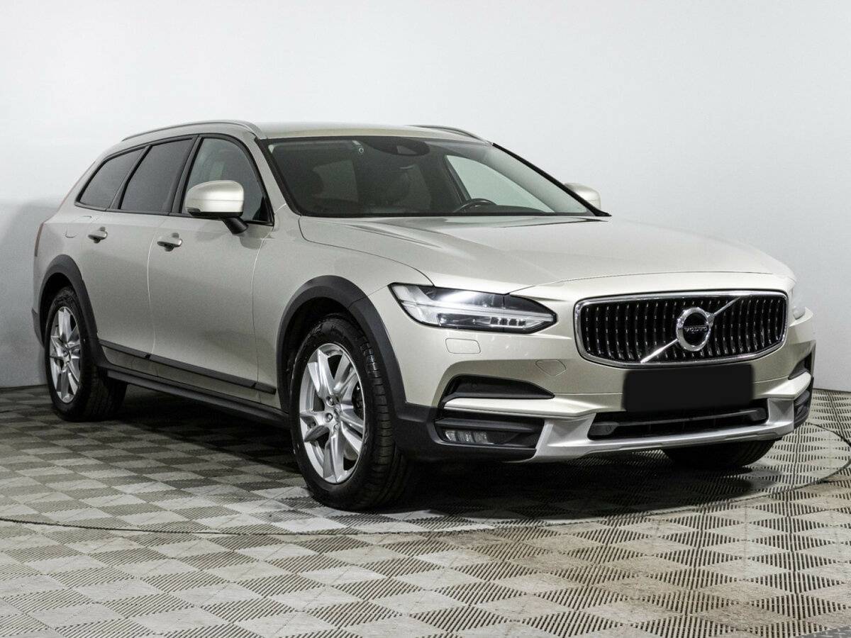 Volvo V90 Cross Country с пробегом — 2017 год. Фото: #2