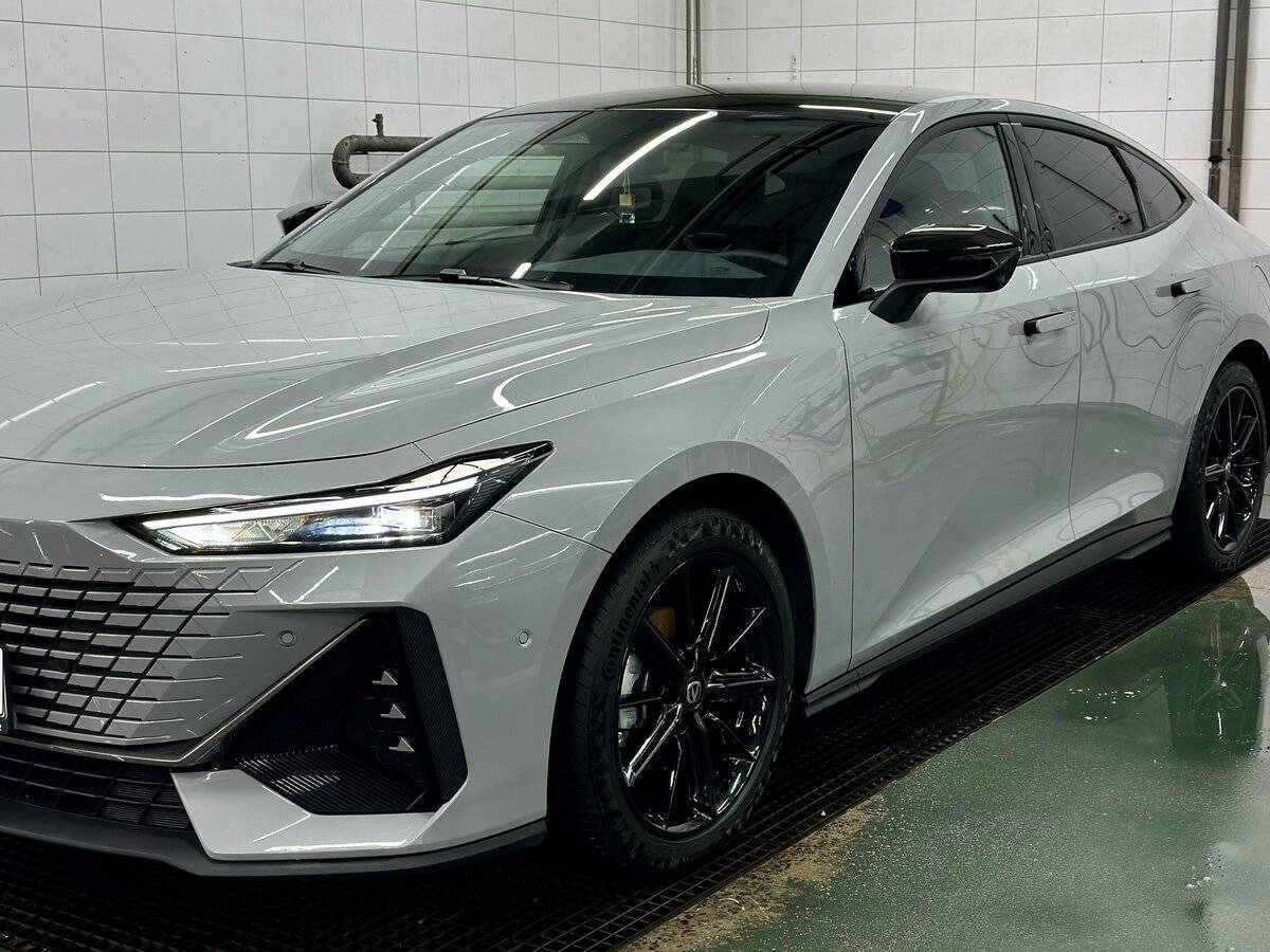 Changan UNI-V с пробегом — 2024 год. Фото: #3