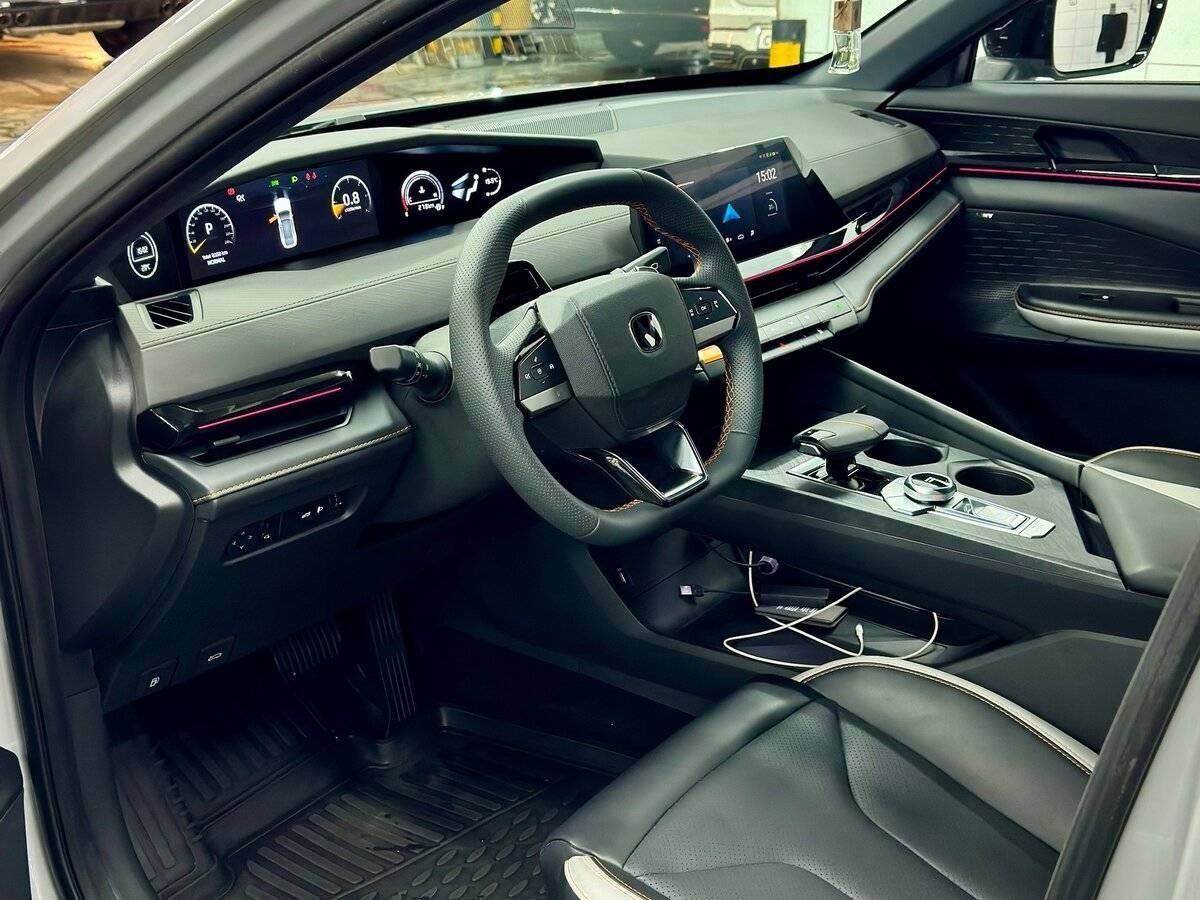 Changan UNI-V с пробегом — 2024 год. Фото: #6