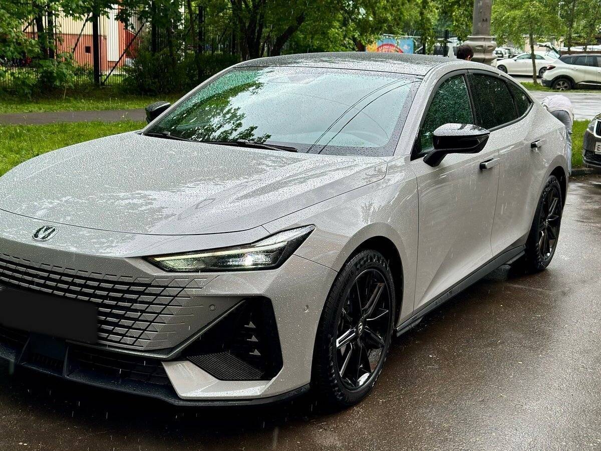 Changan UNI-V с пробегом — 2024 год. Фото: #14