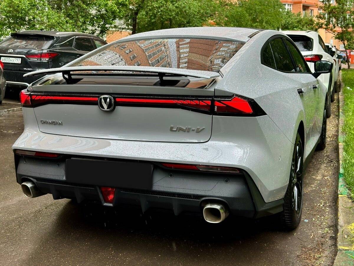 Changan UNI-V с пробегом — 2024 год. Фото: #17