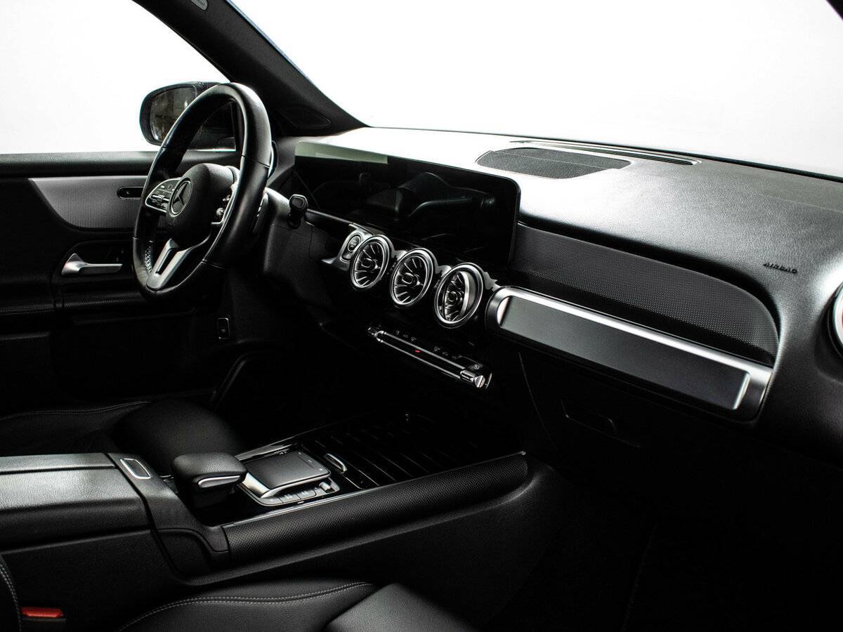 Mercedes-Benz GLB с пробегом — 2021 год. Фото: #8