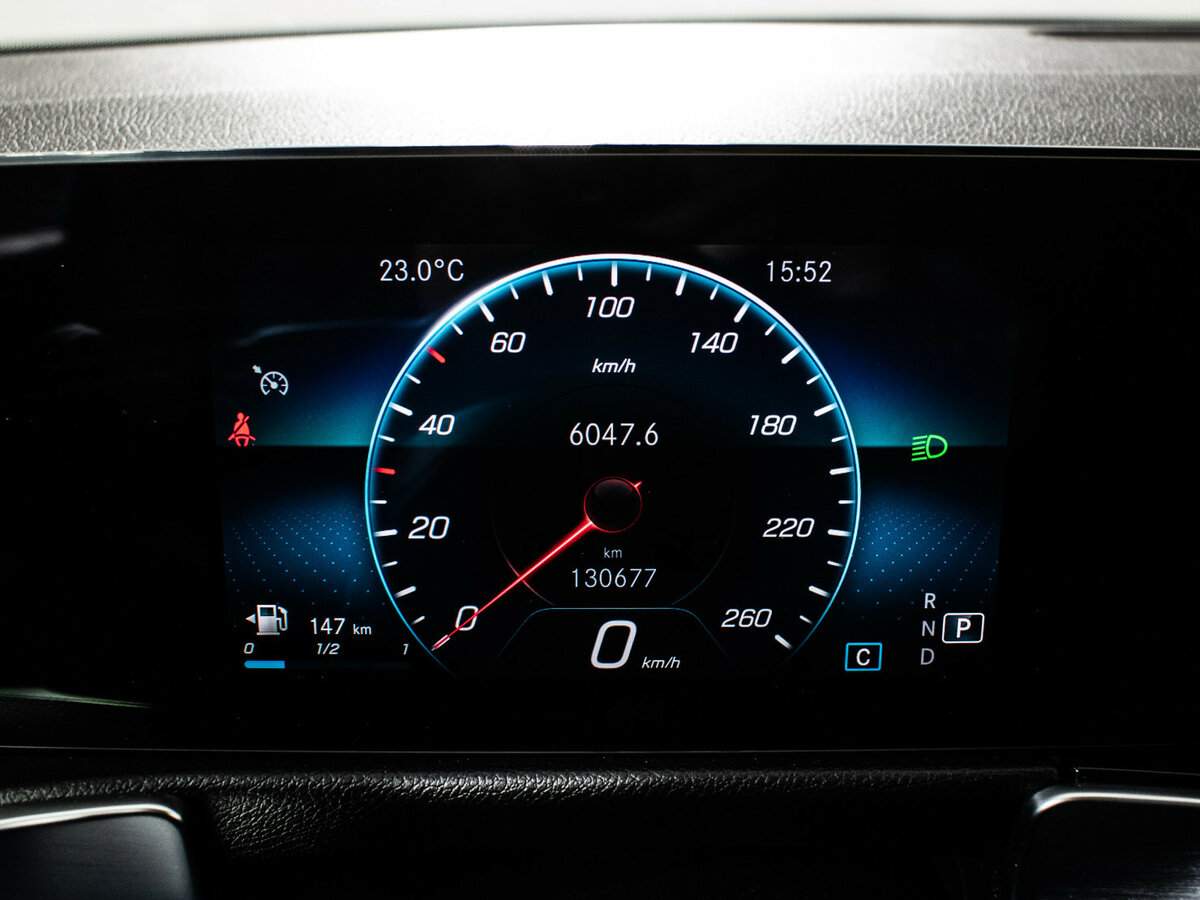 Mercedes-Benz GLB с пробегом — 2021 год. Фото: #11