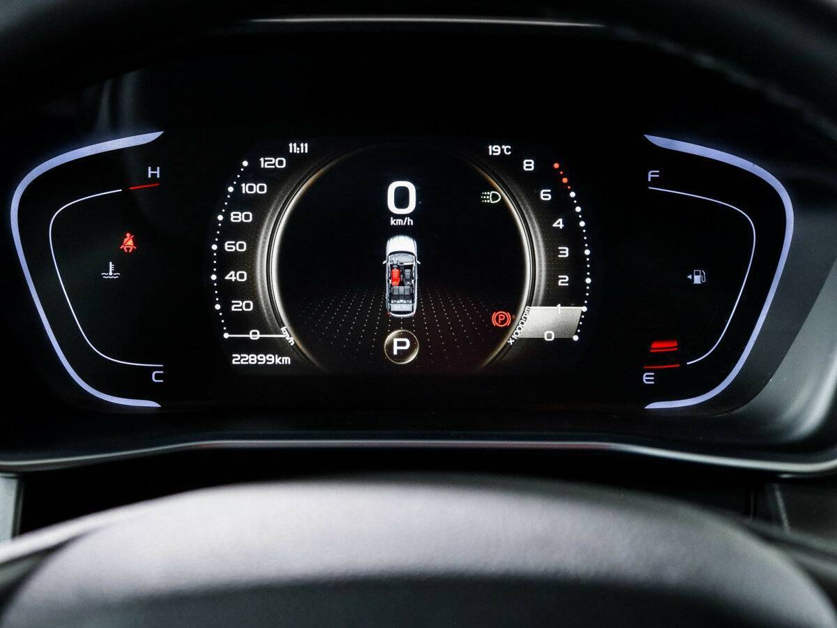 Geely Coolray с пробегом — 2023 год. Фото: #7