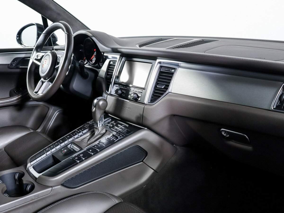 Porsche Macan с пробегом — 2014 год. Фото: #5