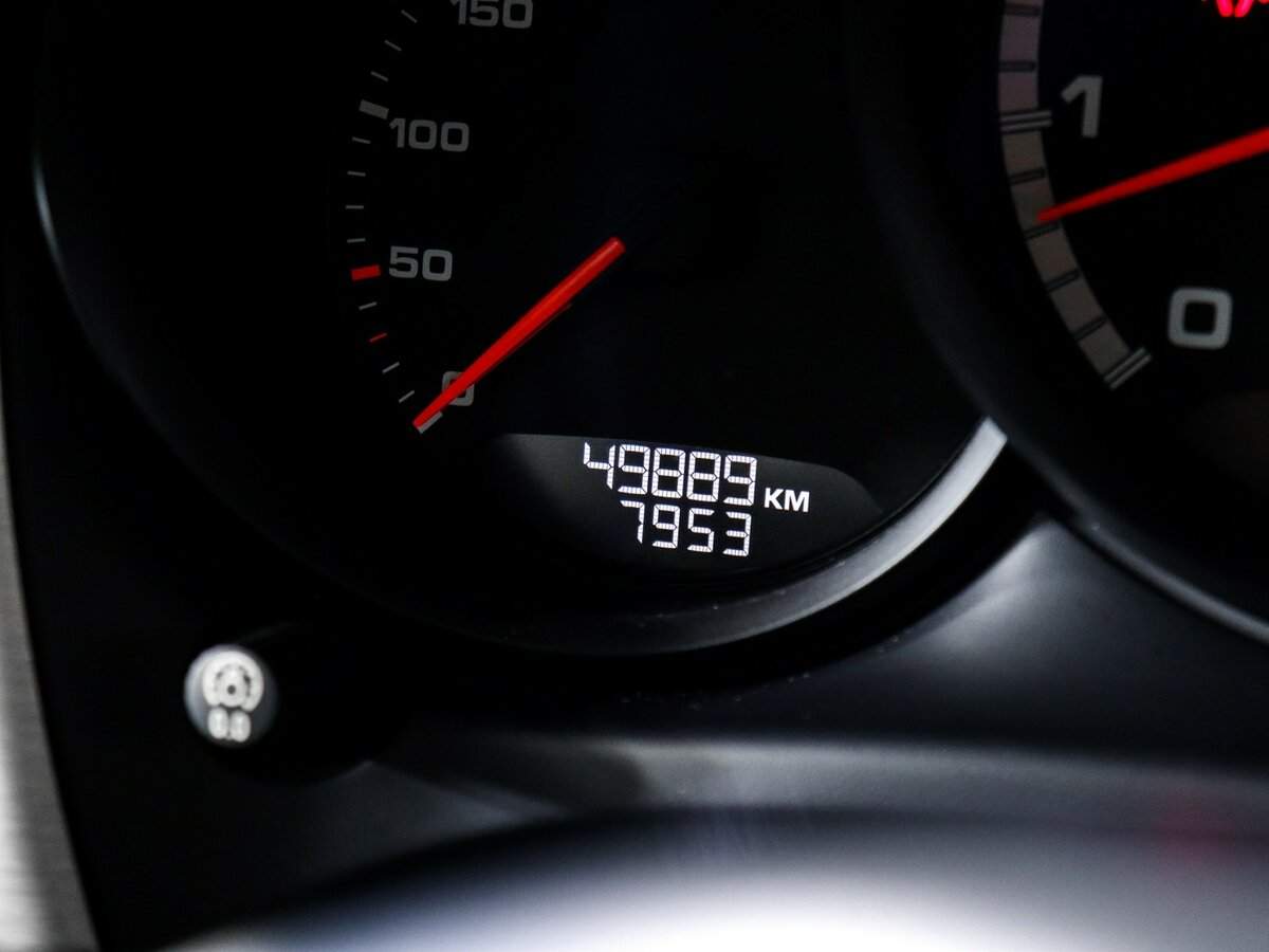 Porsche Macan с пробегом — 2014 год. Фото: #7