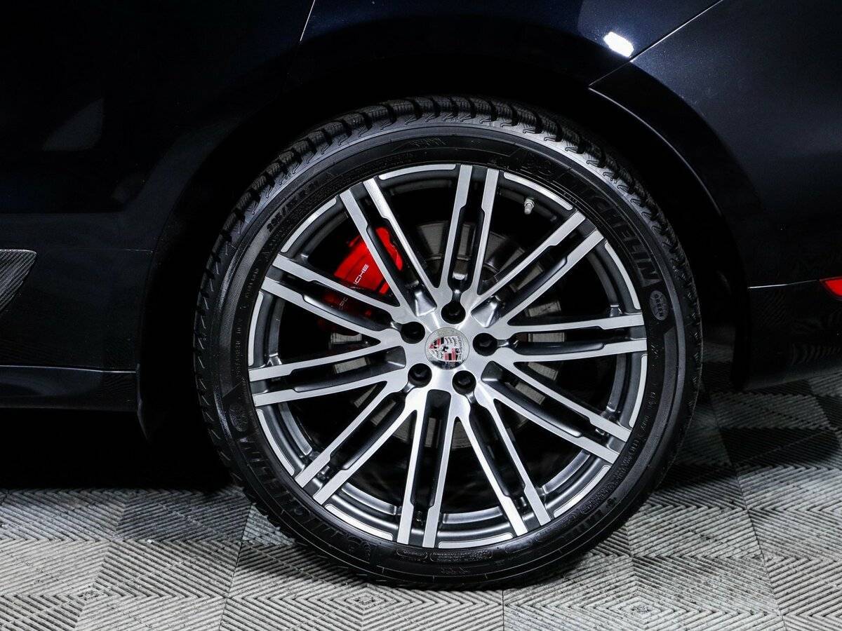 Porsche Macan с пробегом — 2014 год. Фото: #11