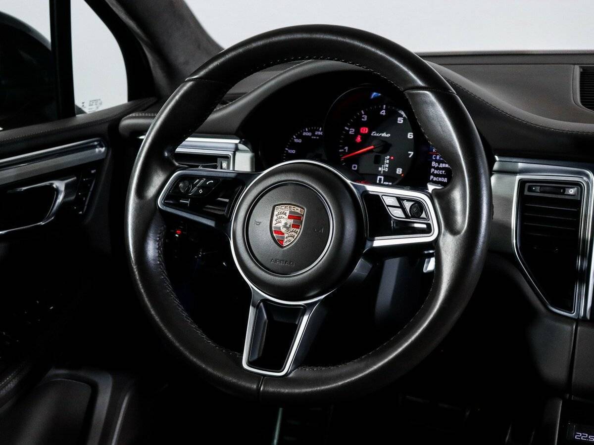 Porsche Macan с пробегом — 2014 год. Фото: #17