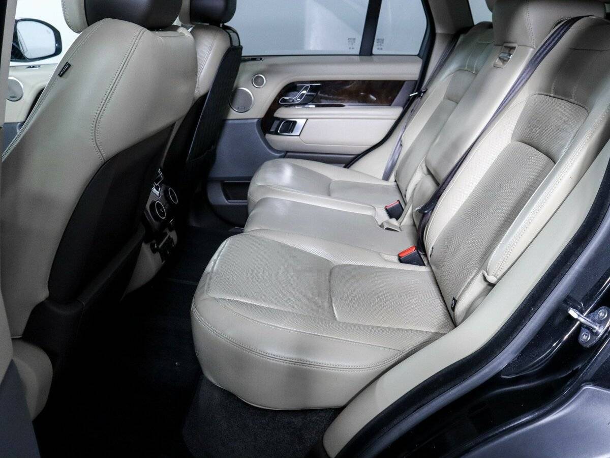 Land Rover Range Rover с пробегом — 2018 год. Фото: #6