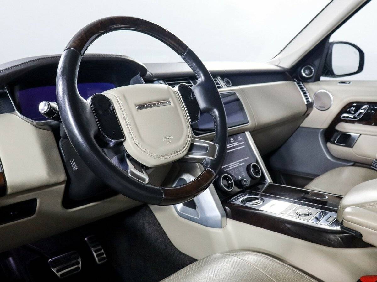 Land Rover Range Rover с пробегом — 2018 год. Фото: #10
