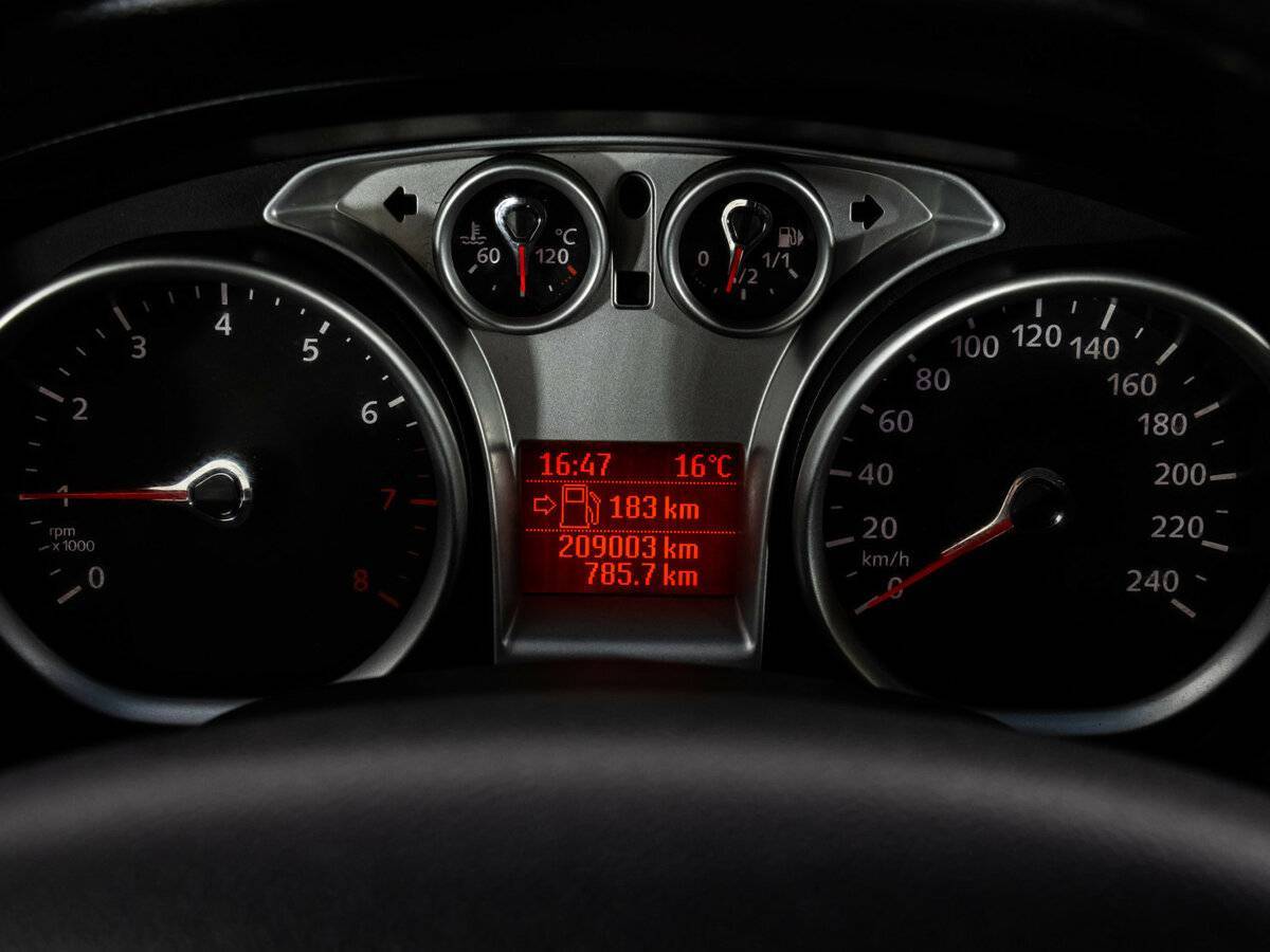 Ford Focus с пробегом — 2009 год. Фото: #13