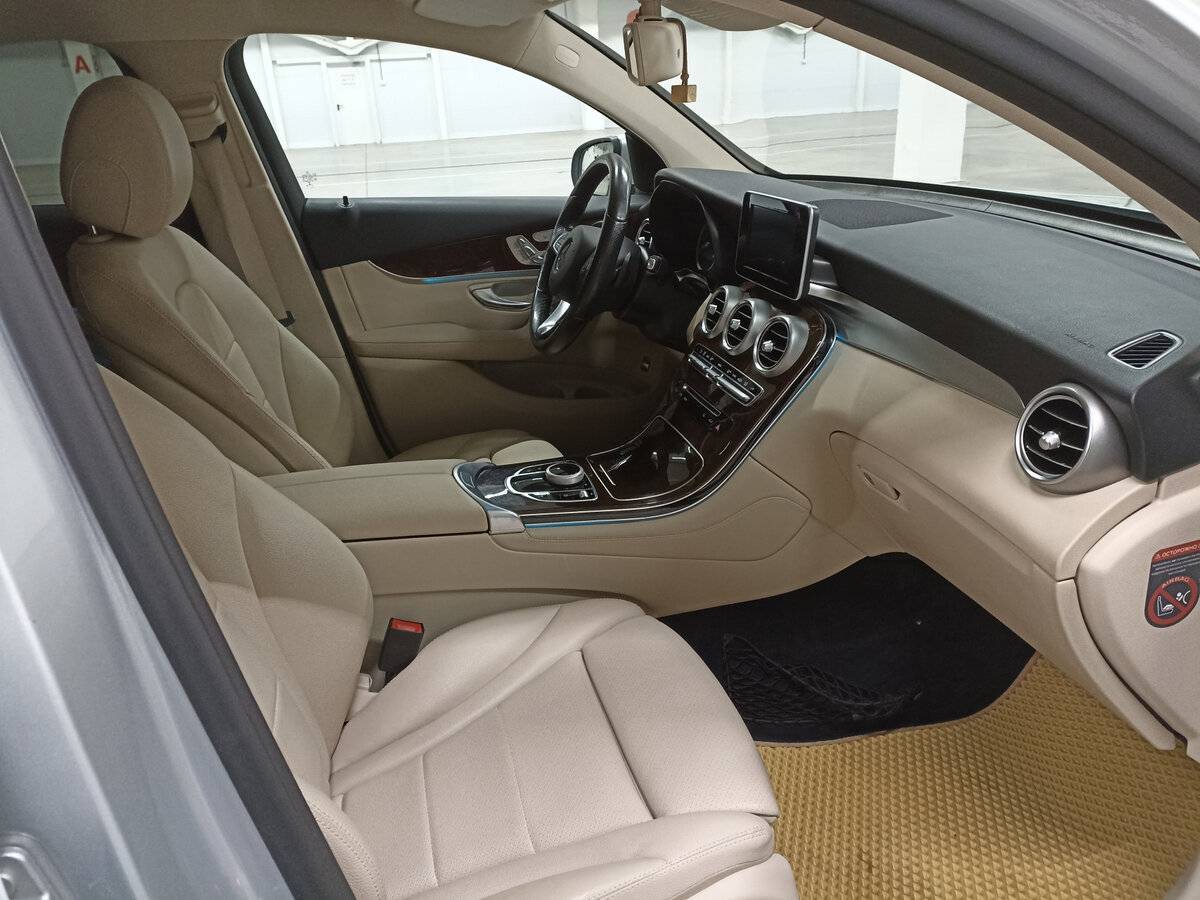 Mercedes-Benz GLC с пробегом — 2017 год. Фото: #10