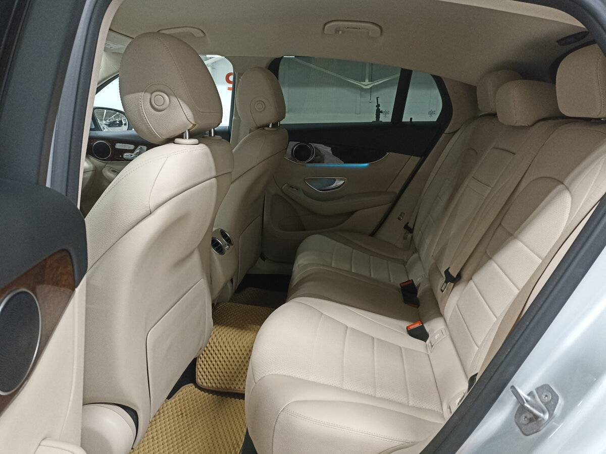 Mercedes-Benz GLC с пробегом — 2017 год. Фото: #11