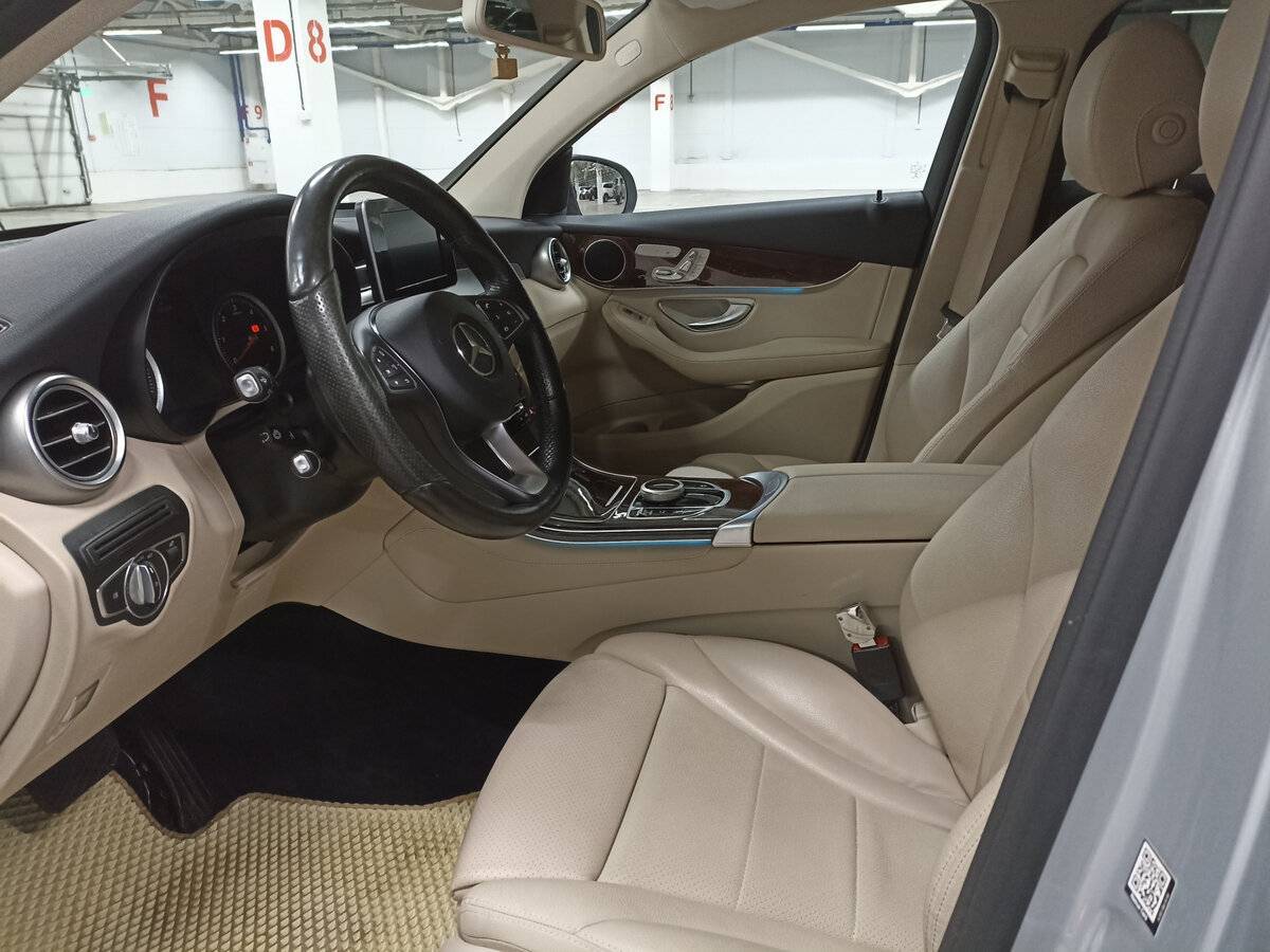 Mercedes-Benz GLC с пробегом — 2017 год. Фото: #15