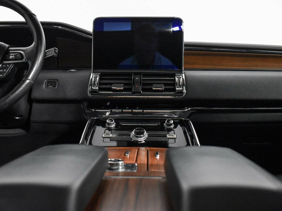 Lincoln Navigator с пробегом — 2018 год. Фото: #14