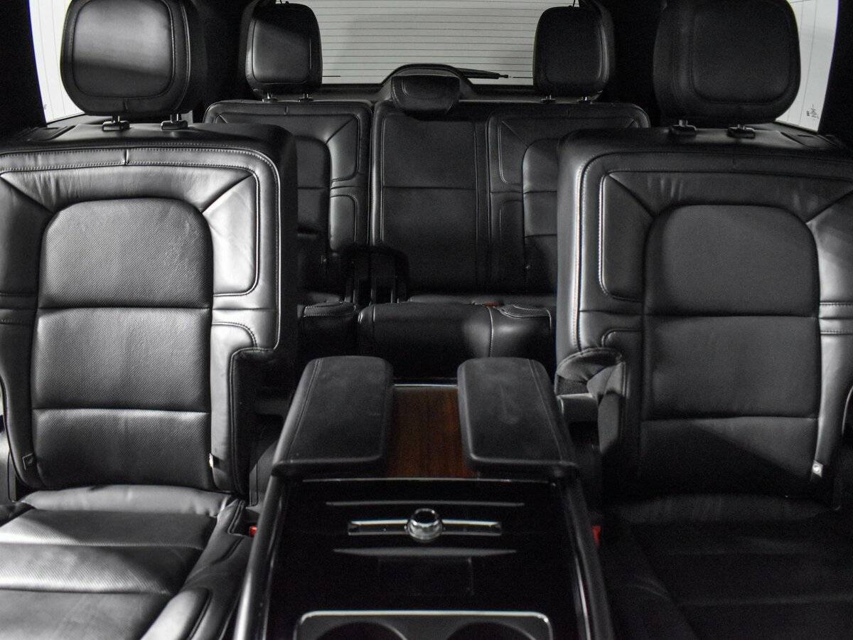 Lincoln Navigator с пробегом — 2018 год. Фото: #17