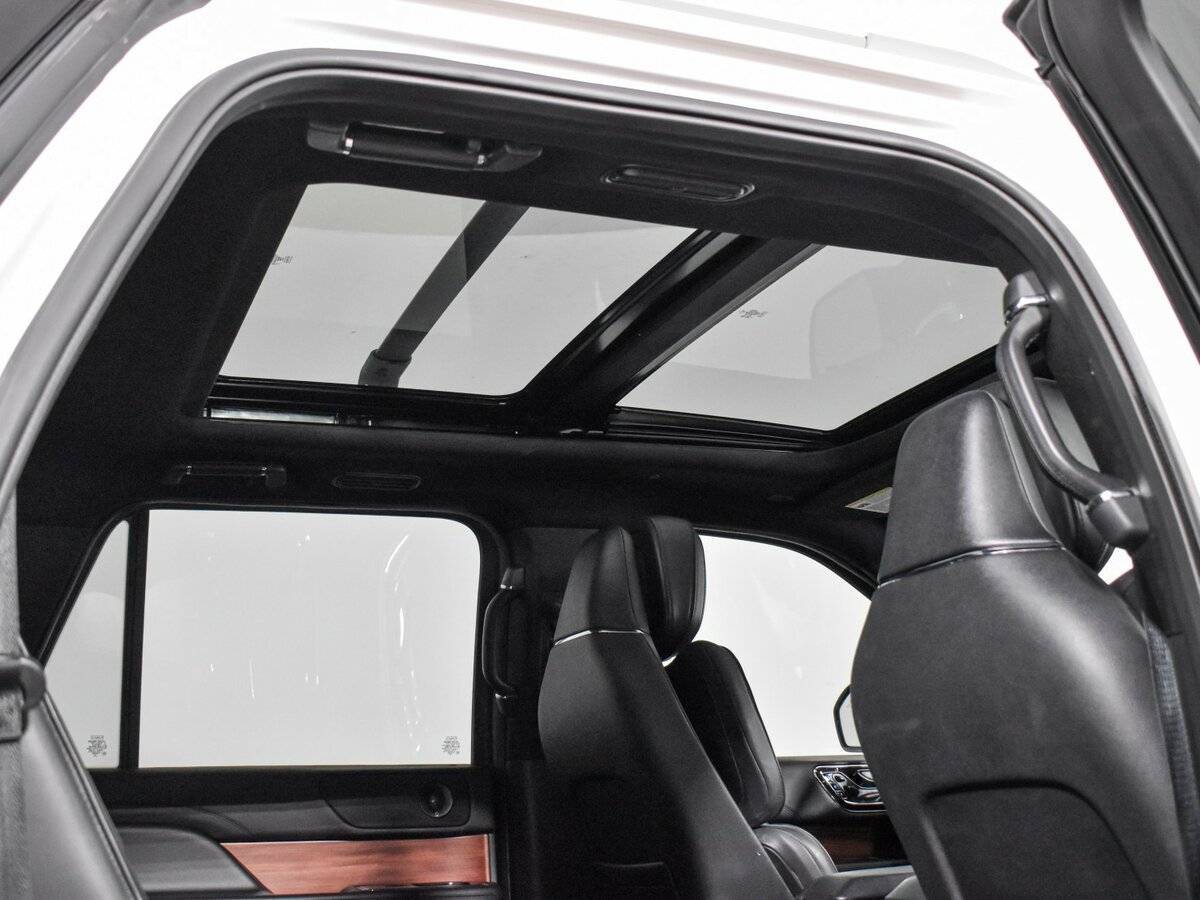 Lincoln Navigator с пробегом — 2018 год. Фото: #25