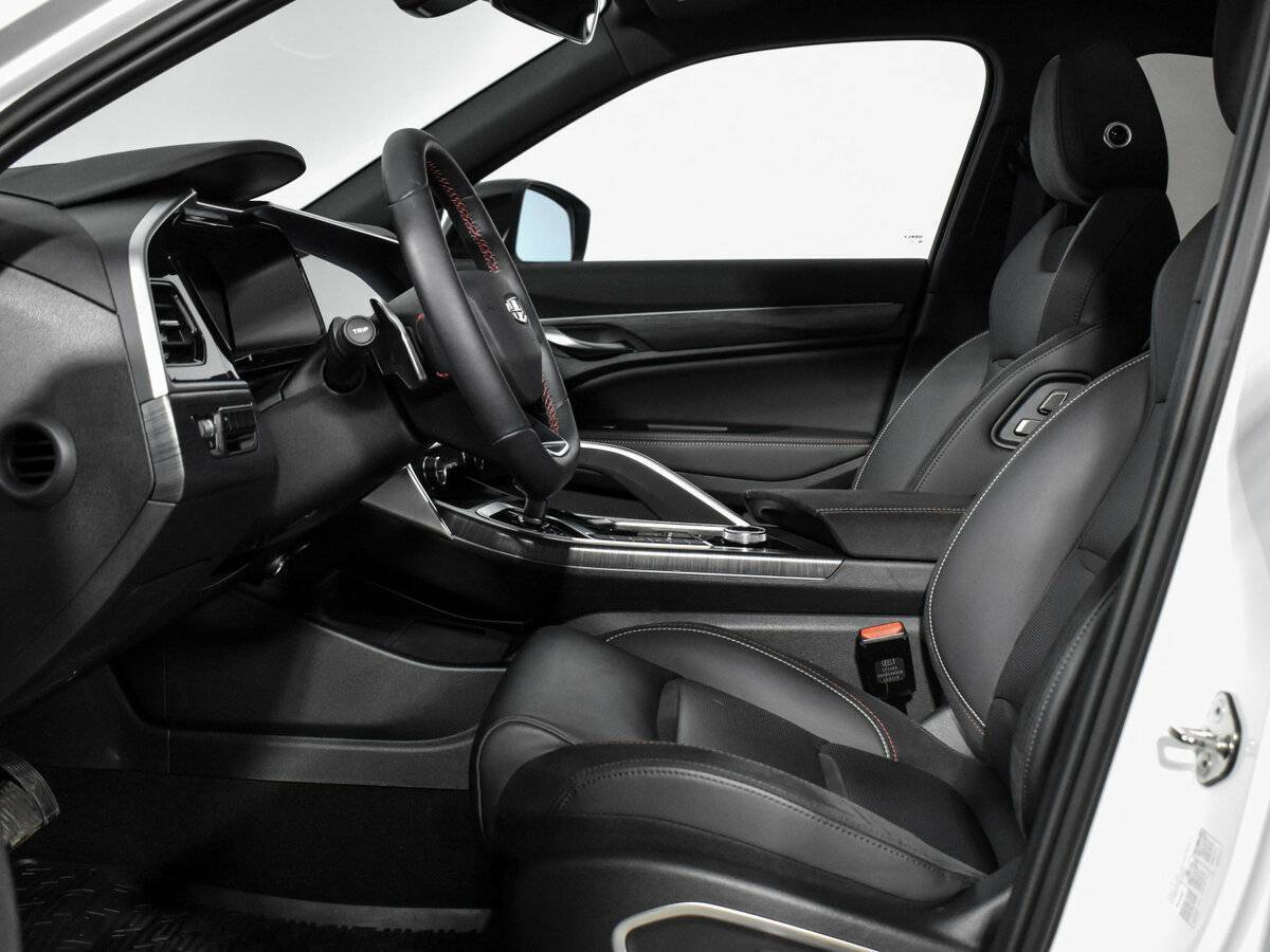 Geely Tugella с пробегом — 2024 год. Фото: #10