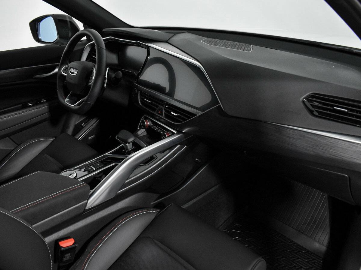 Geely Tugella с пробегом — 2024 год. Фото: #13