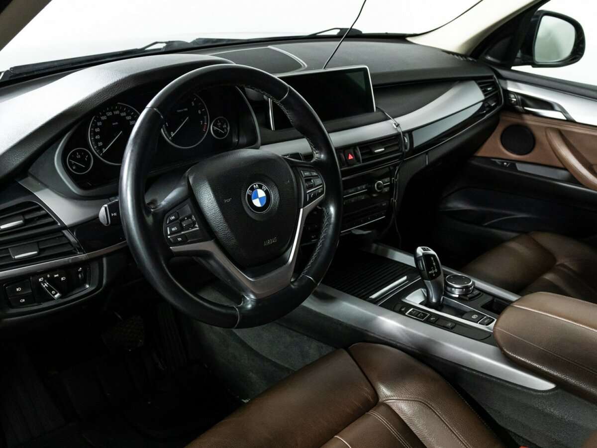 BMW X5 с пробегом — 2015 год. Фото: #9