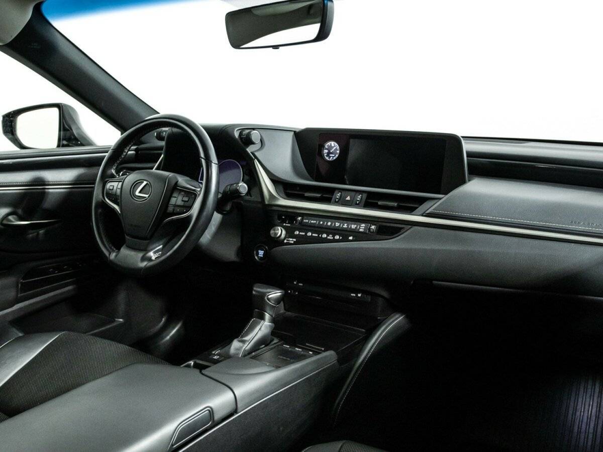 Lexus ES с пробегом — 2021 год. Фото: #8