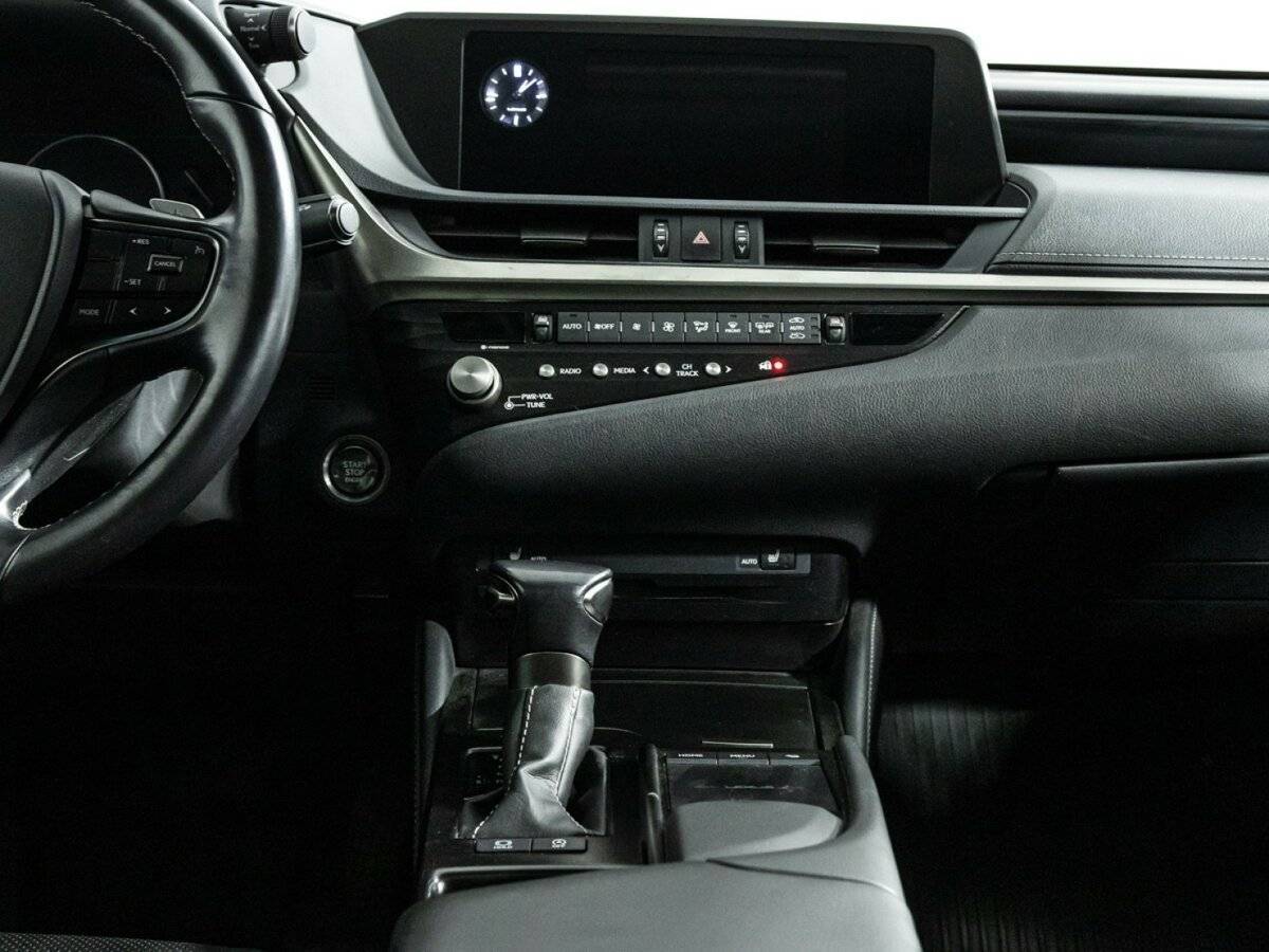 Lexus ES с пробегом — 2021 год. Фото: #13