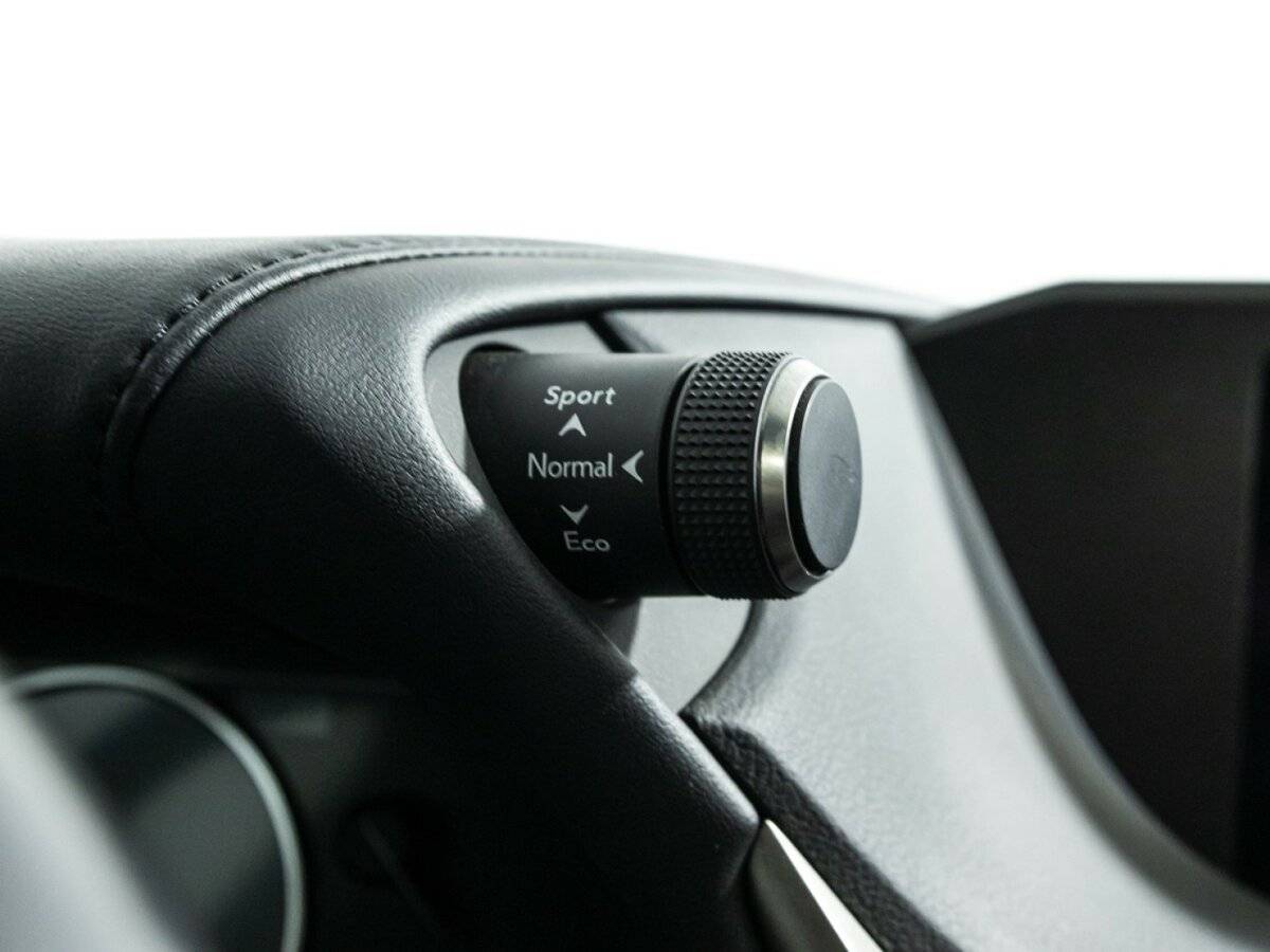 Lexus ES с пробегом — 2021 год. Фото: #24