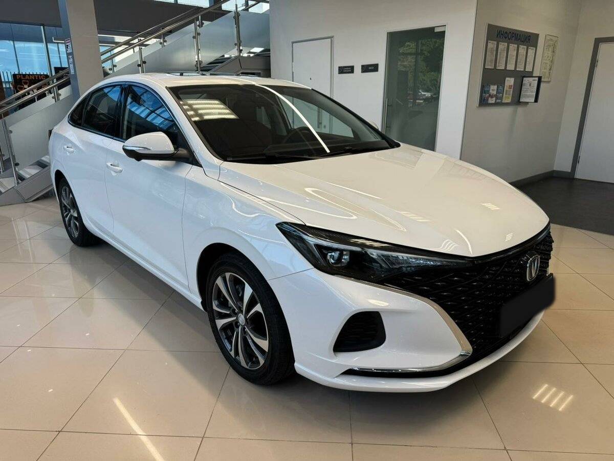 Changan Eado Plus с пробегом — 2023 год. Фото: #2