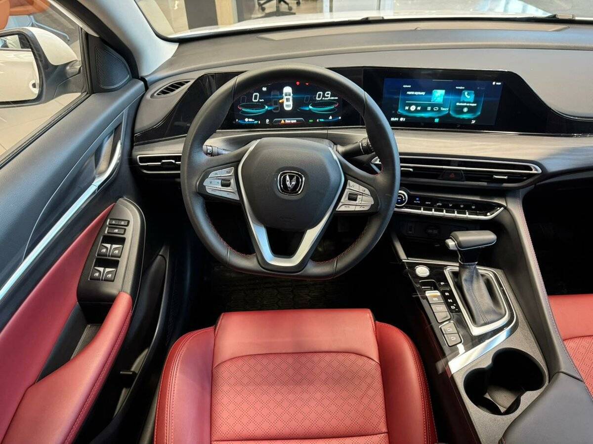 Changan Eado Plus с пробегом — 2023 год. Фото: #7