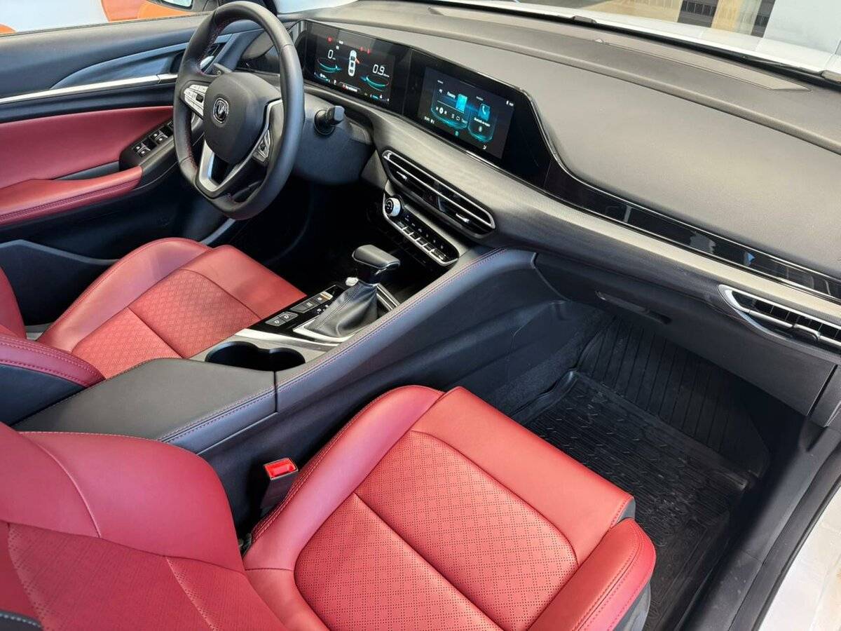 Changan Eado Plus с пробегом — 2023 год. Фото: #12