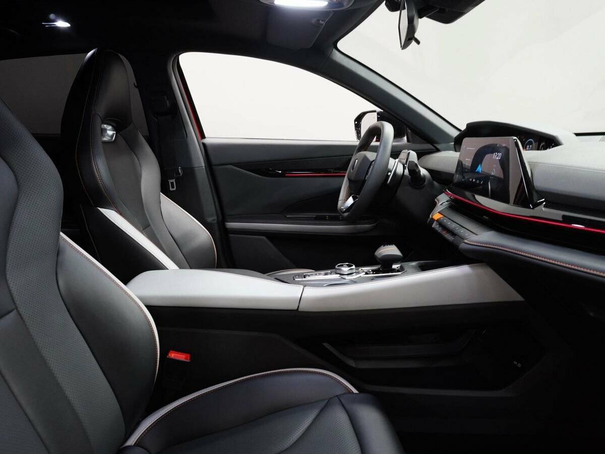 Changan UNI-V с пробегом — 2023 год. Фото: #10