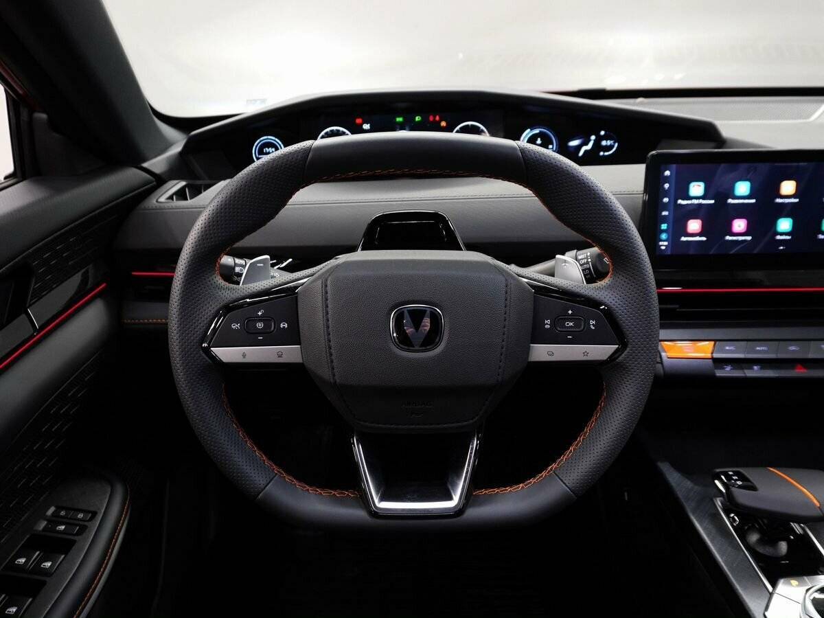 Changan UNI-V с пробегом — 2023 год. Фото: #13