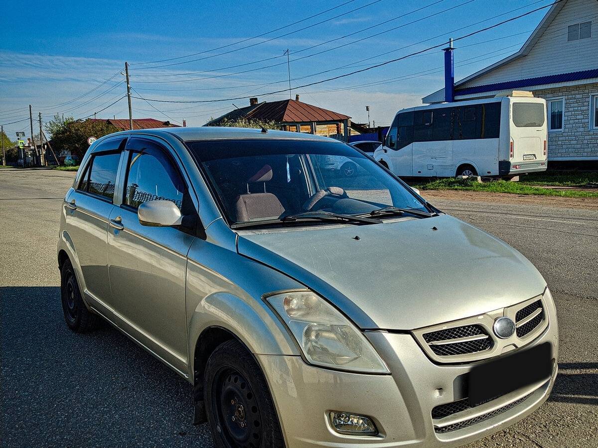 FAW V2 с пробегом — 2013 год. Фото: #1