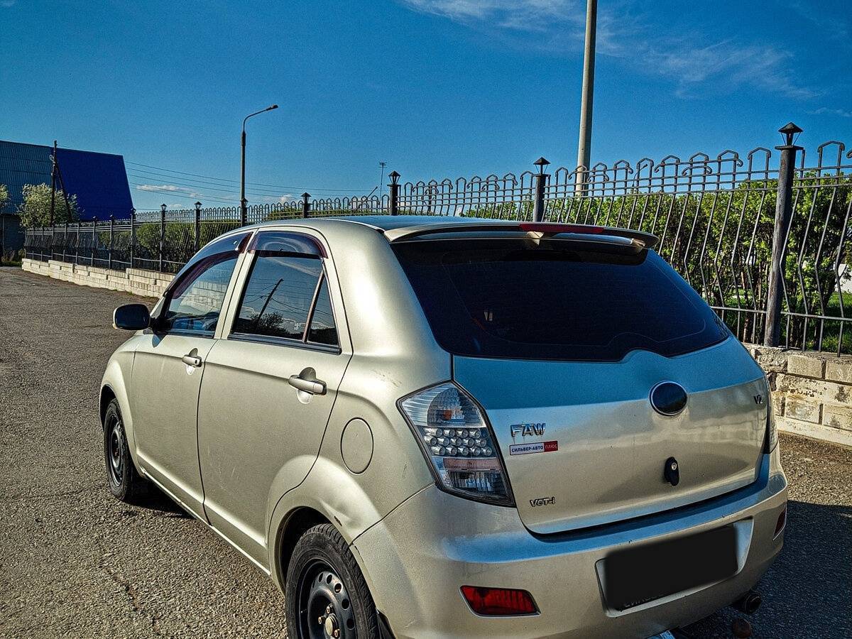 FAW V2 с пробегом — 2013 год. Фото: #3