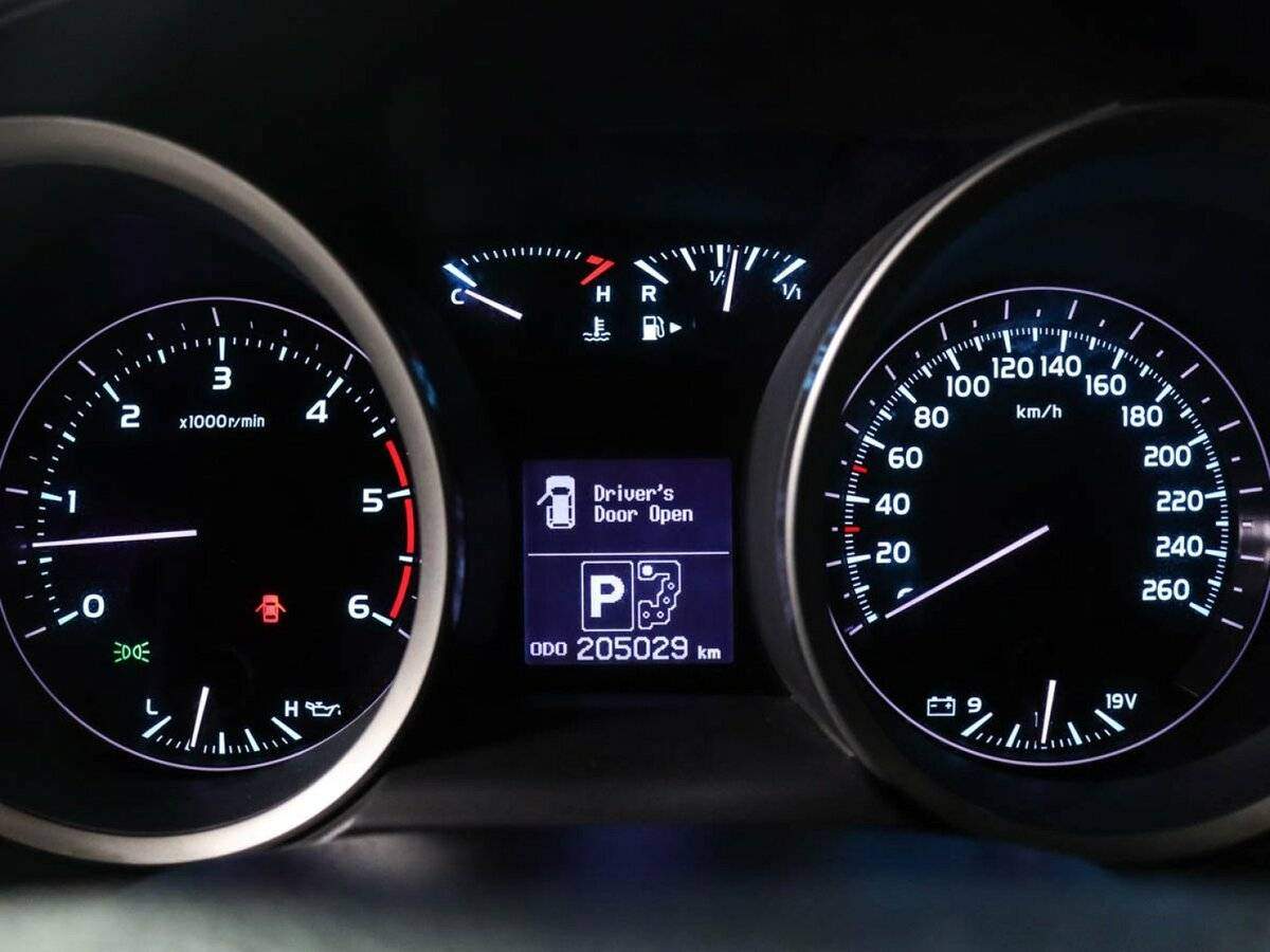 Toyota Land Cruiser с пробегом — 2008 год. Фото: #10