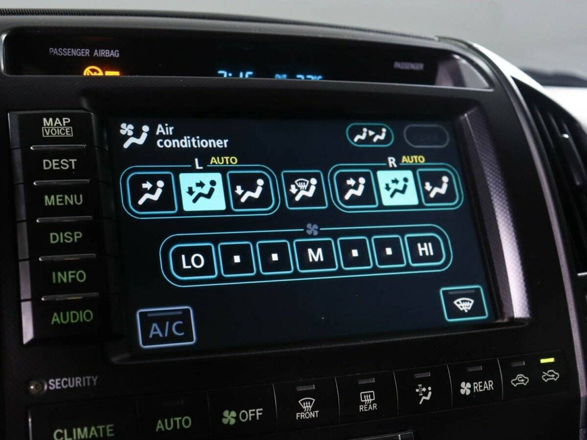 Toyota Land Cruiser с пробегом — 2008 год. Фото: #19