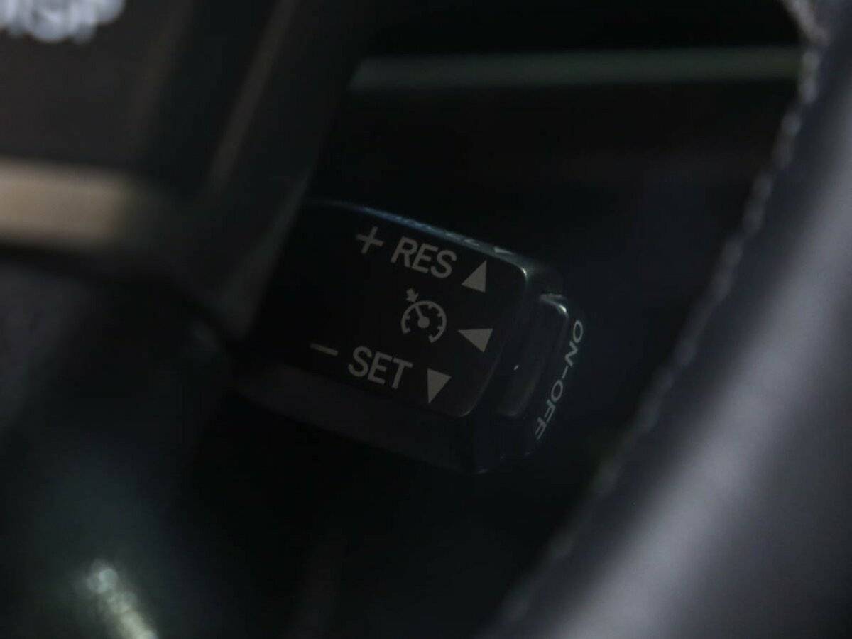 Toyota Land Cruiser с пробегом — 2008 год. Фото: #22