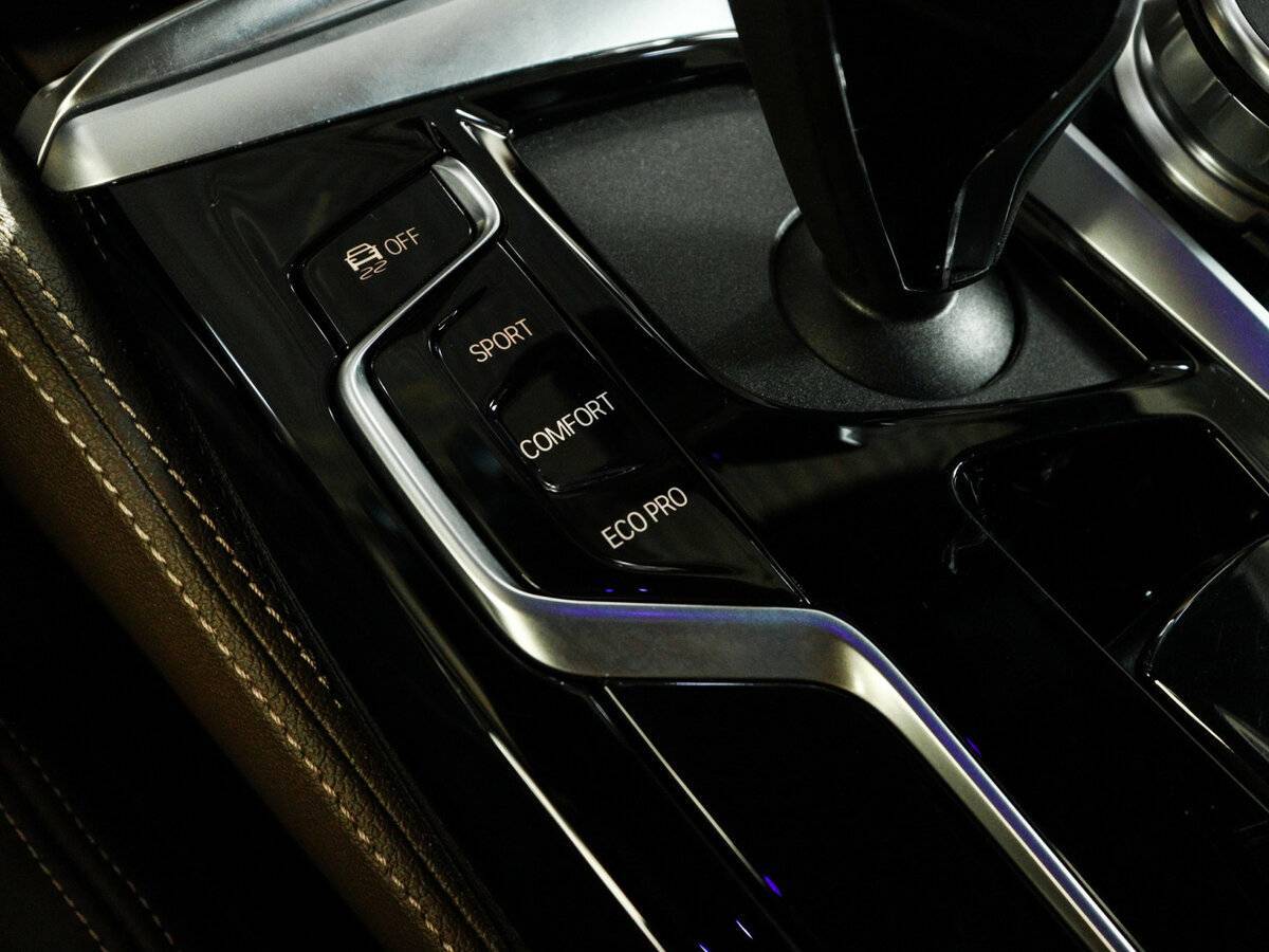 BMW 5 серии с пробегом — 2022 год. Фото: #34