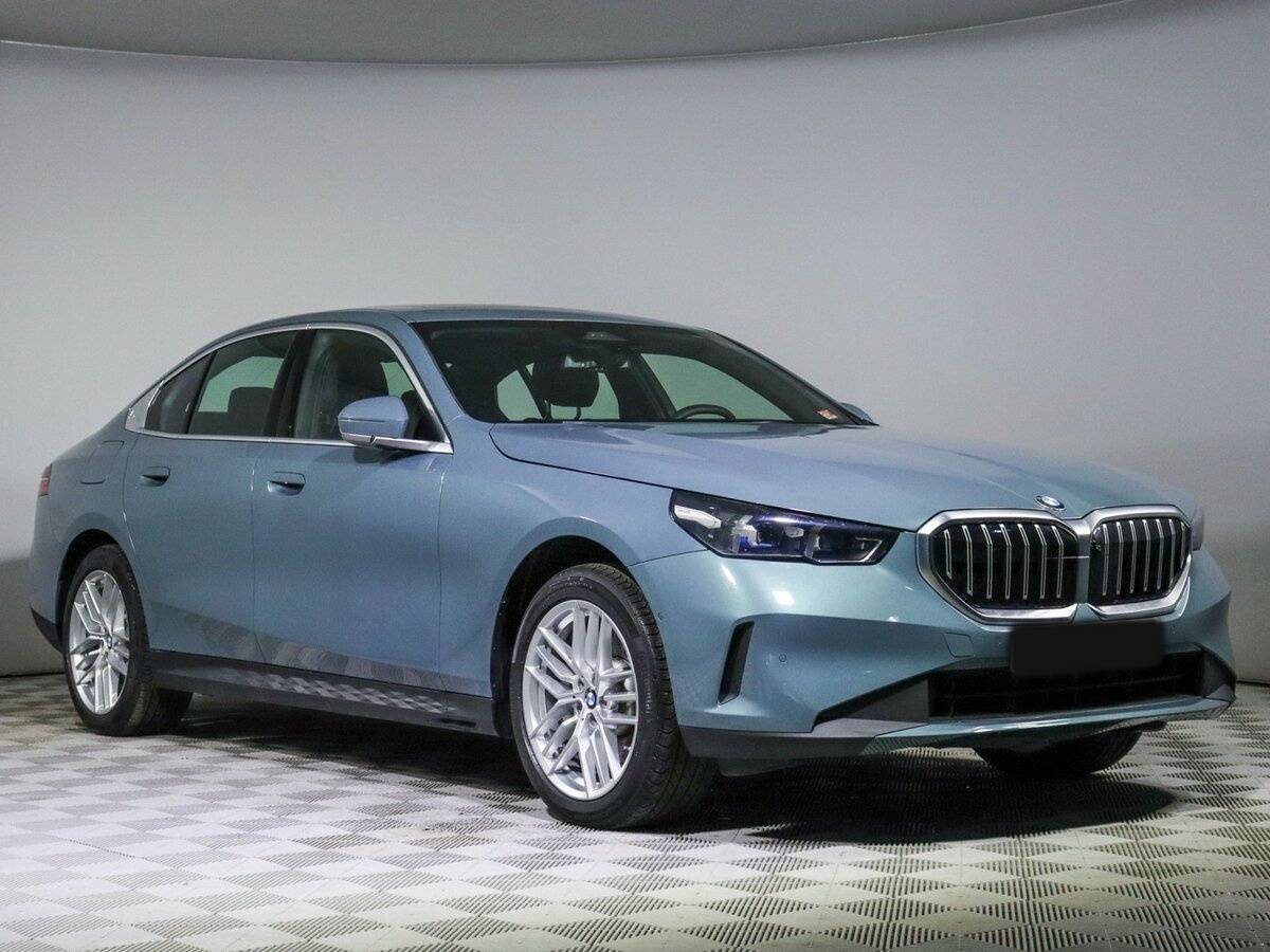 BMW 5 серии с пробегом — 2023 год. Фото: #2