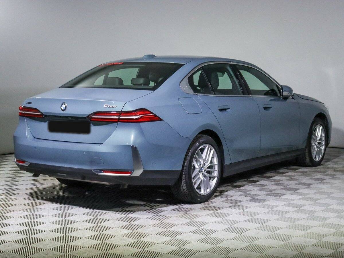 BMW 5 серии с пробегом — 2023 год. Фото: #4