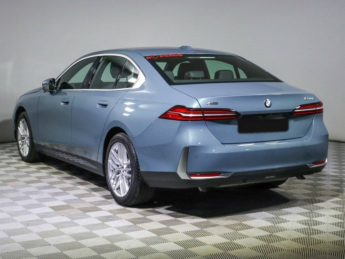 BMW 5 серии с пробегом — 2023 год. Фото: #6