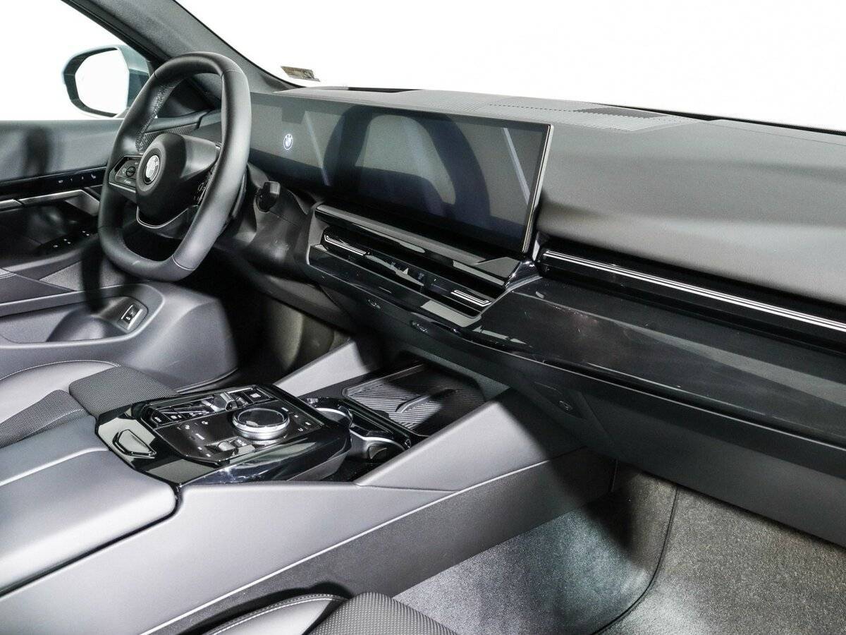 BMW 5 серии с пробегом — 2023 год. Фото: #8