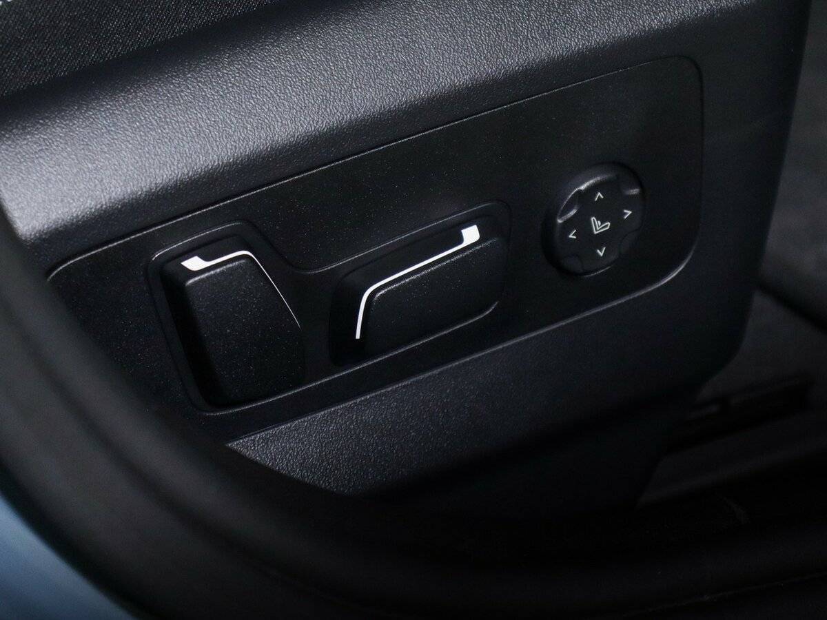 BMW 5 серии с пробегом — 2023 год. Фото: #17