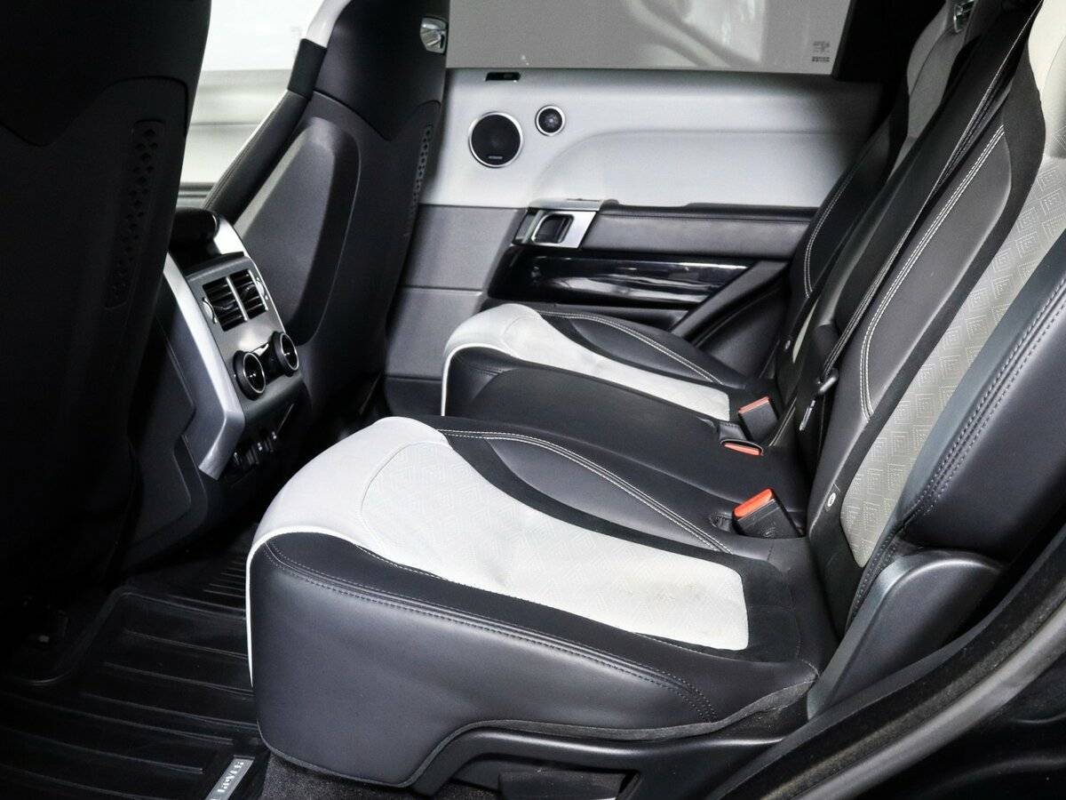 Land Rover Range Rover Sport с пробегом — 2021 год. Фото: #9