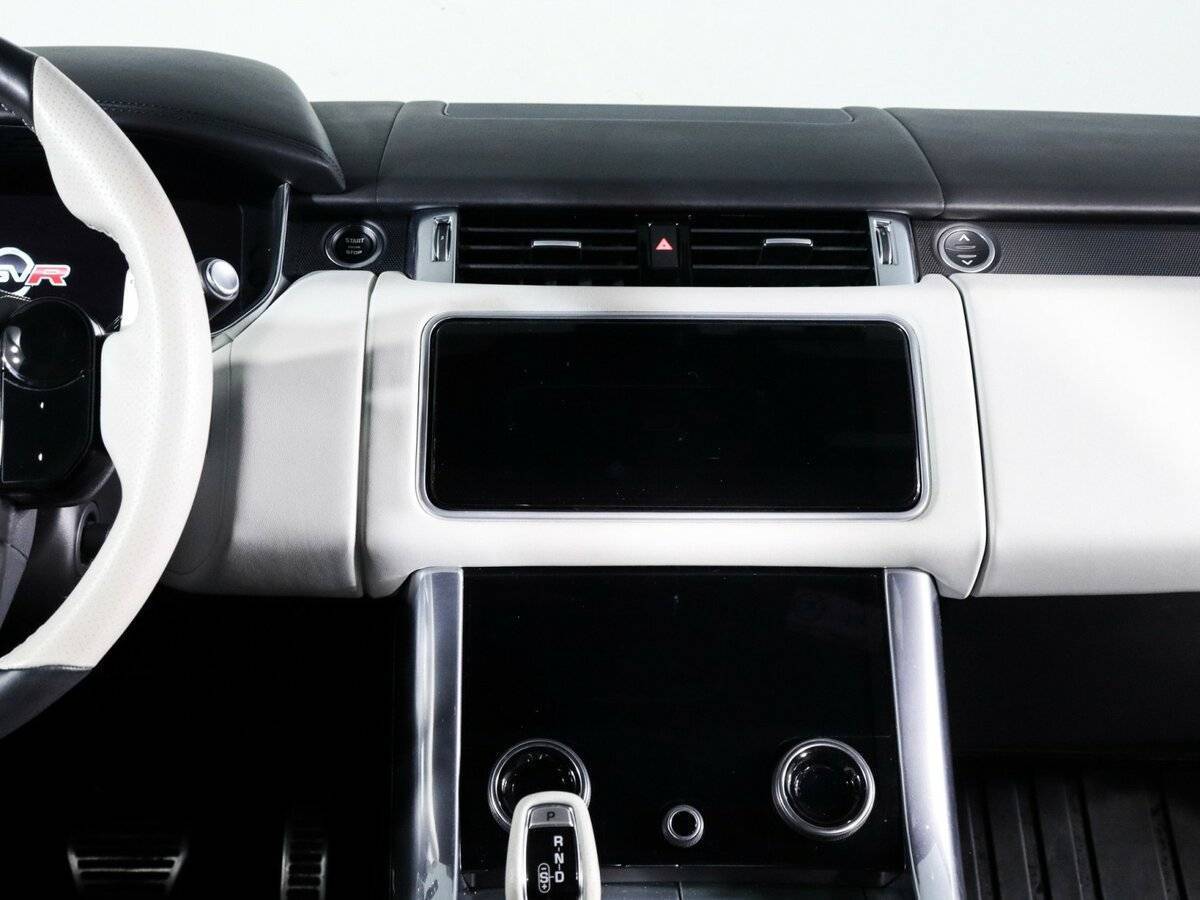 Land Rover Range Rover Sport с пробегом — 2021 год. Фото: #12