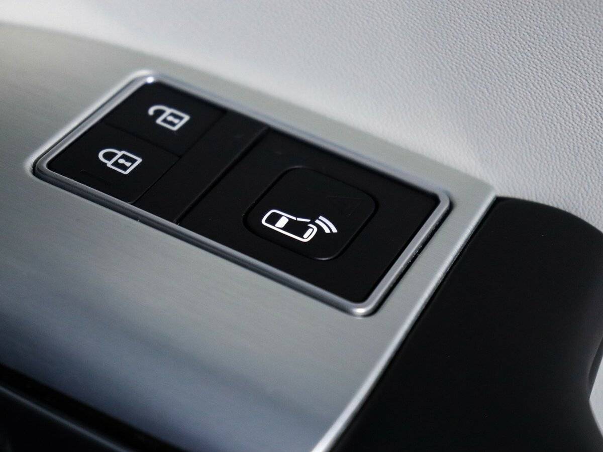 Land Rover Range Rover Sport с пробегом — 2021 год. Фото: #17